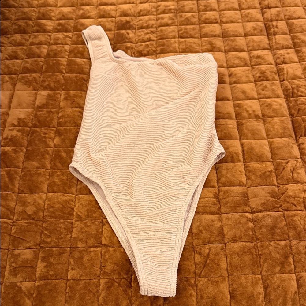 Elegant Cream One-Shoulder Women Swim One Piece